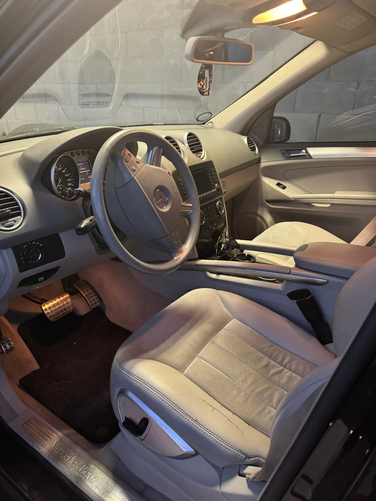 Mercedes-Benz ML 320, снимка 16 - Автомобили и джипове - 54526438