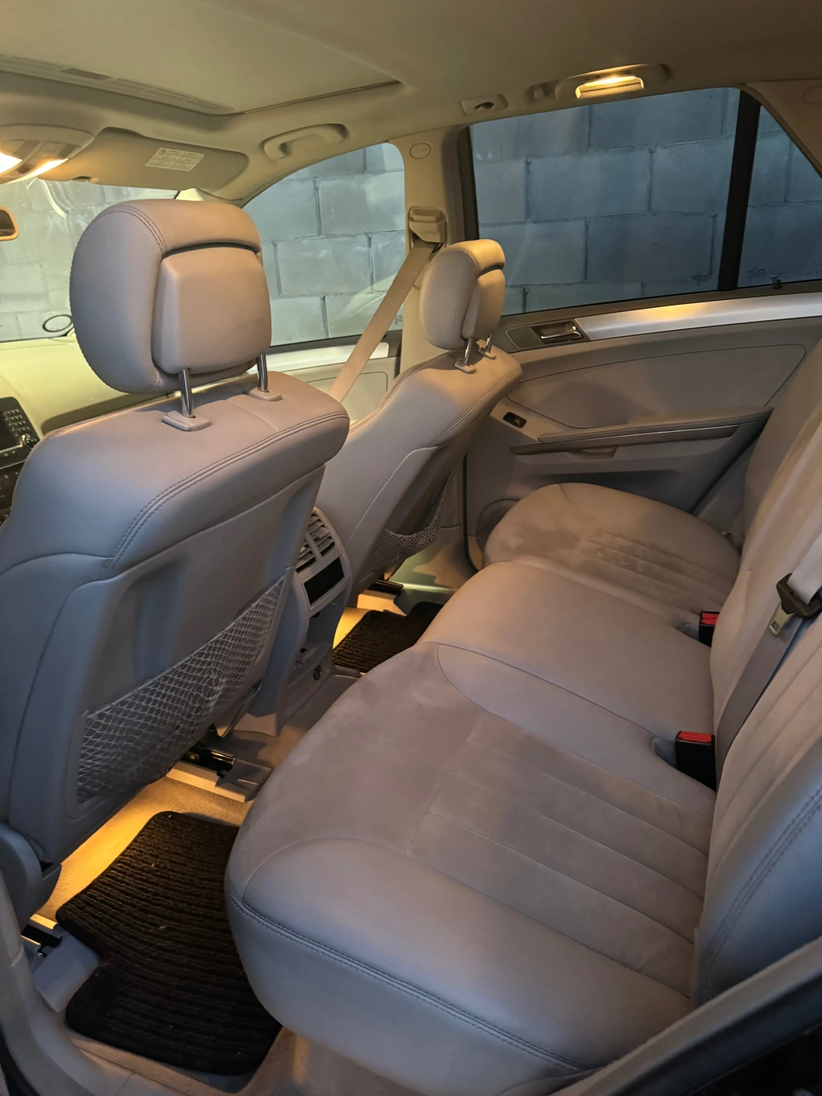 Mercedes-Benz ML 320, снимка 17 - Автомобили и джипове - 54526438