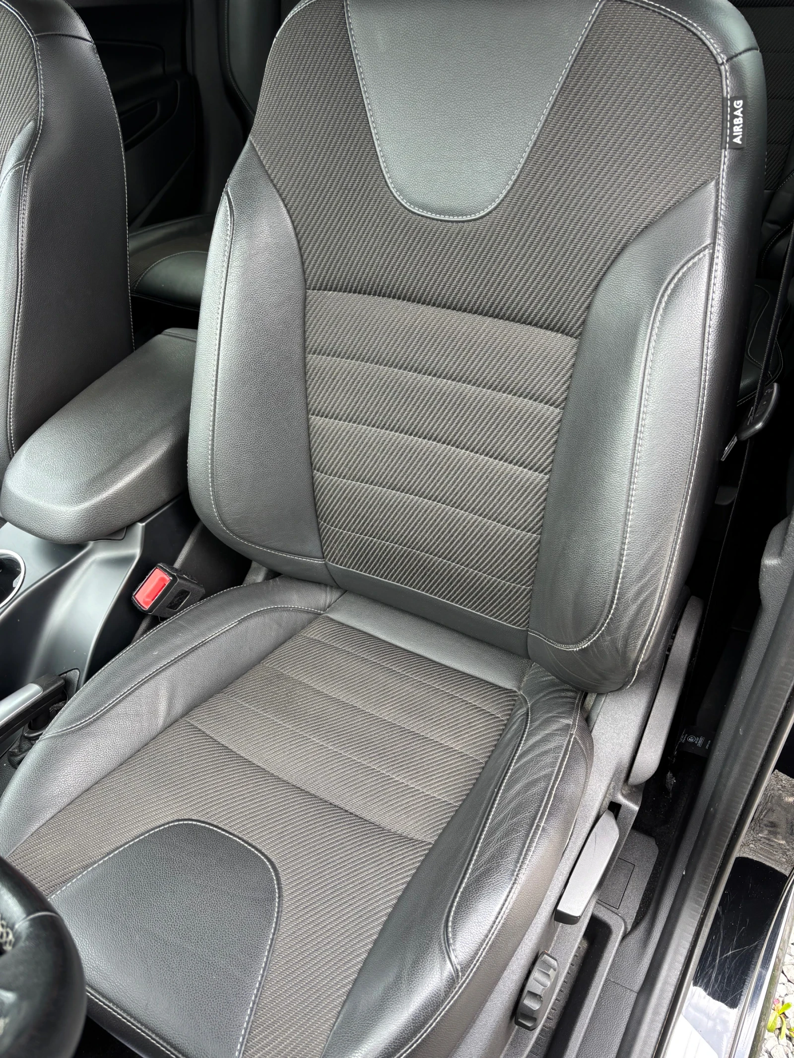 Ford Kuga ВНОС ШВЕЙЦАРИЯ! 143876км , снимка 7 - Автомобили и джипове - 54622394