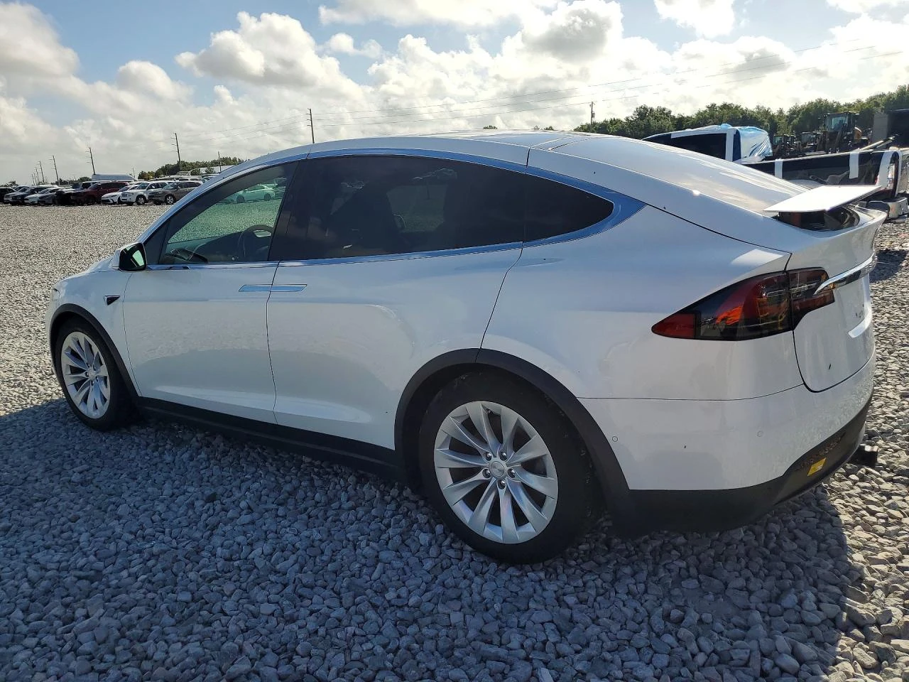 Tesla Model X * LONG RANGE* DUAL MOTOR* КОЖА* ПОДГРЕВ* ПАНОРАМА*, снимка 2 - Автомобили и джипове - 54719431