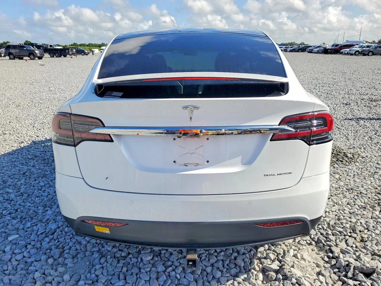 Tesla Model X * LONG RANGE* DUAL MOTOR* КОЖА* ПОДГРЕВ* ПАНОРАМА*, снимка 6 - Автомобили и джипове - 54719431
