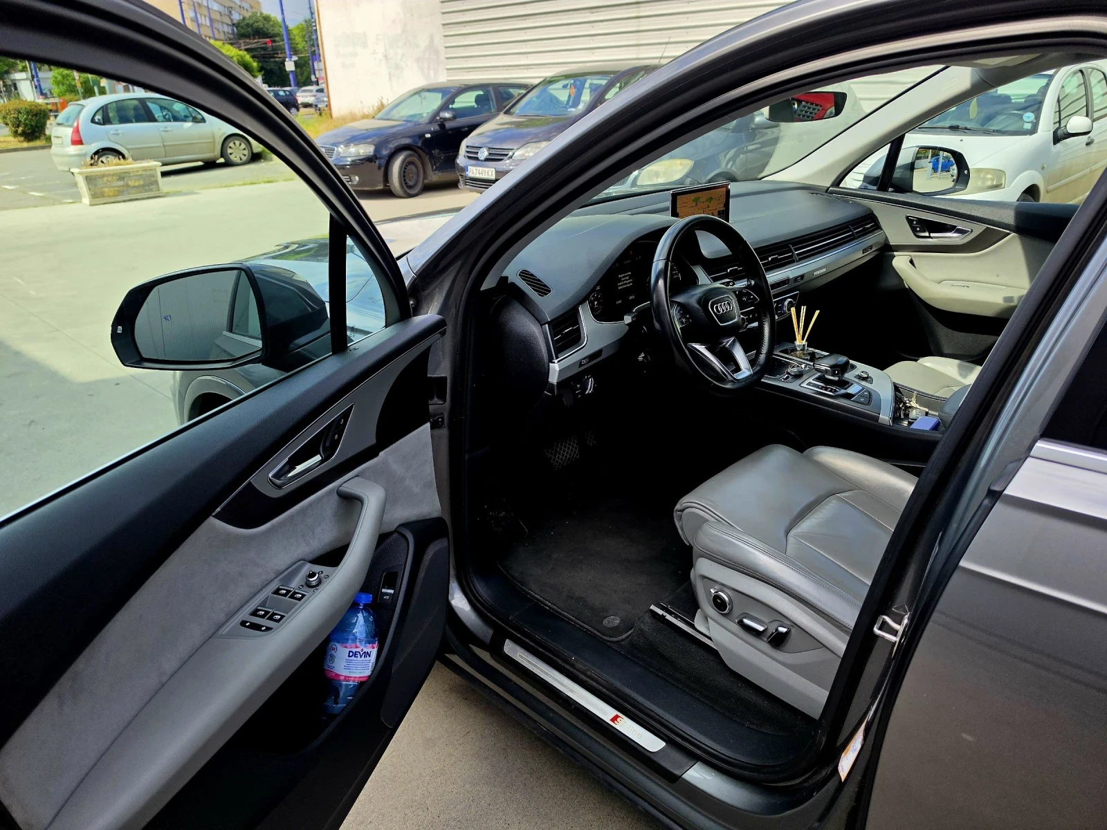Audi Q7 7-МЕСТНА, снимка 9 - Автомобили и джипове - 54772136