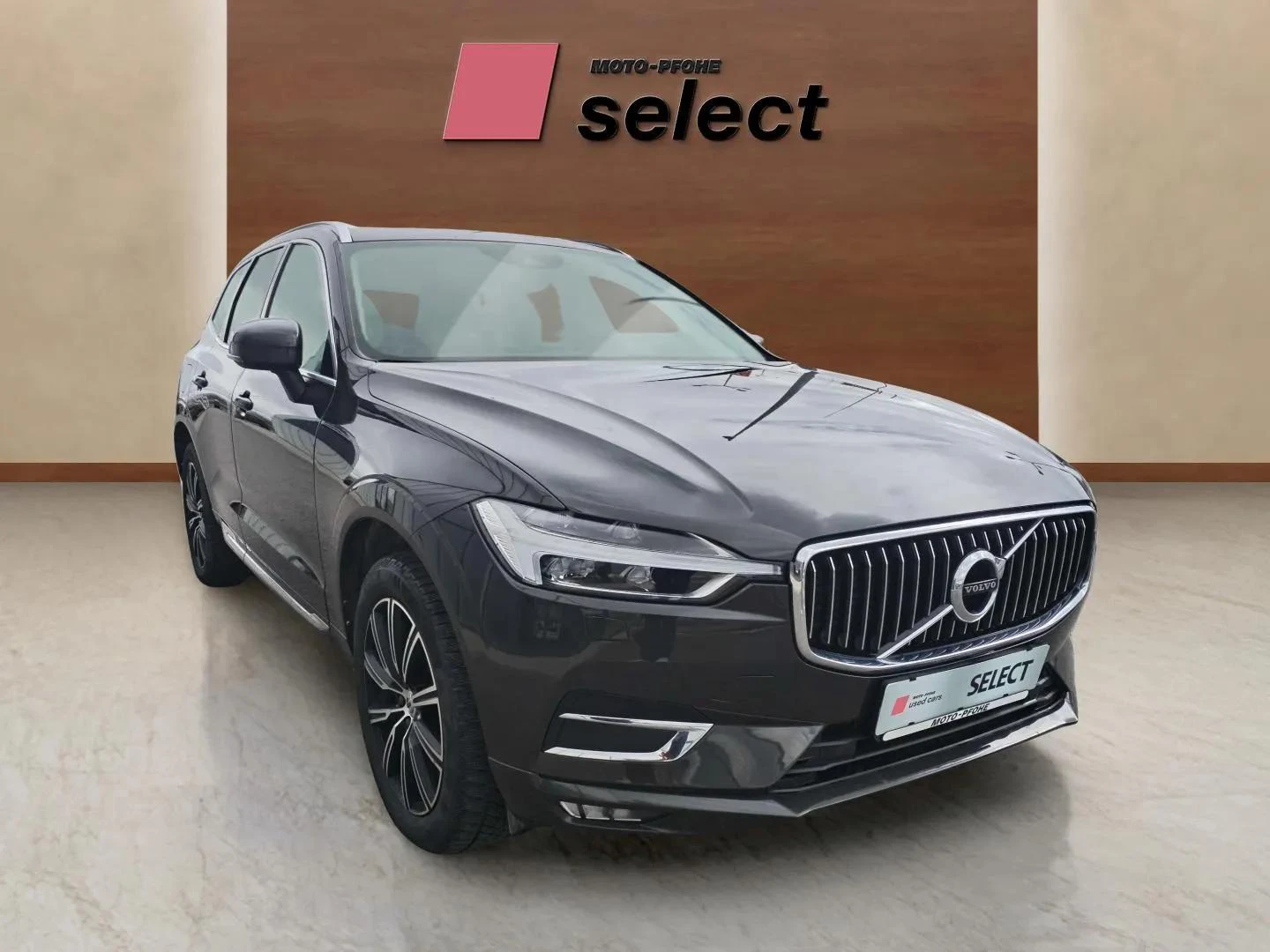Volvo XC60 2.0 D5, снимка 3 - Автомобили и джипове - 54804511