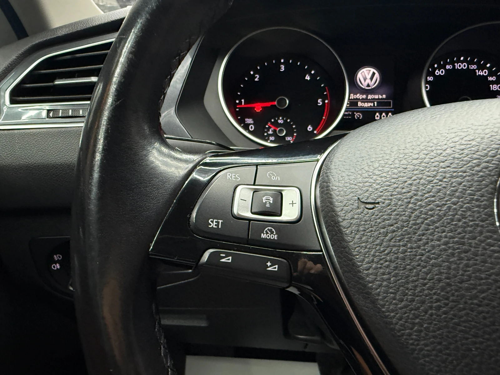 VW Tiguan 2.0d 150 к.с./ГАРАНЦИЯ, снимка 14 - Автомобили и джипове - 55537101