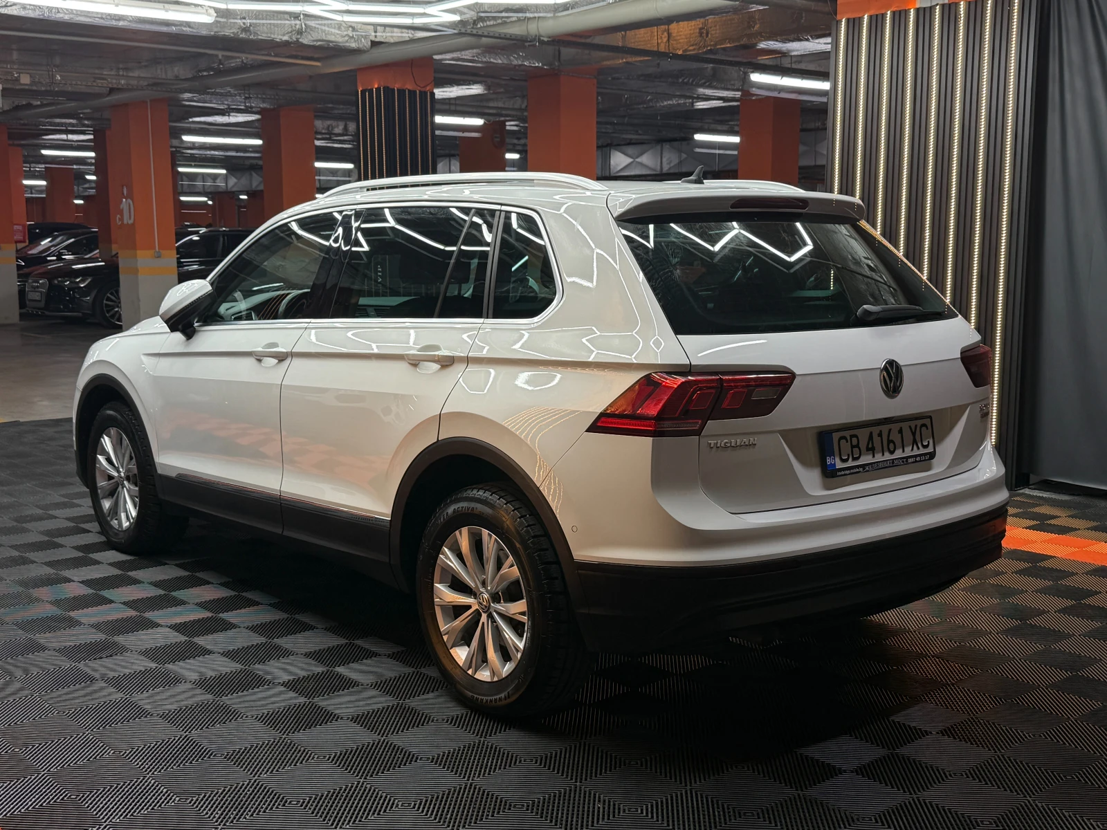 VW Tiguan 2.0d 150 к.с./ГАРАНЦИЯ, снимка 4 - Автомобили и джипове - 55537101