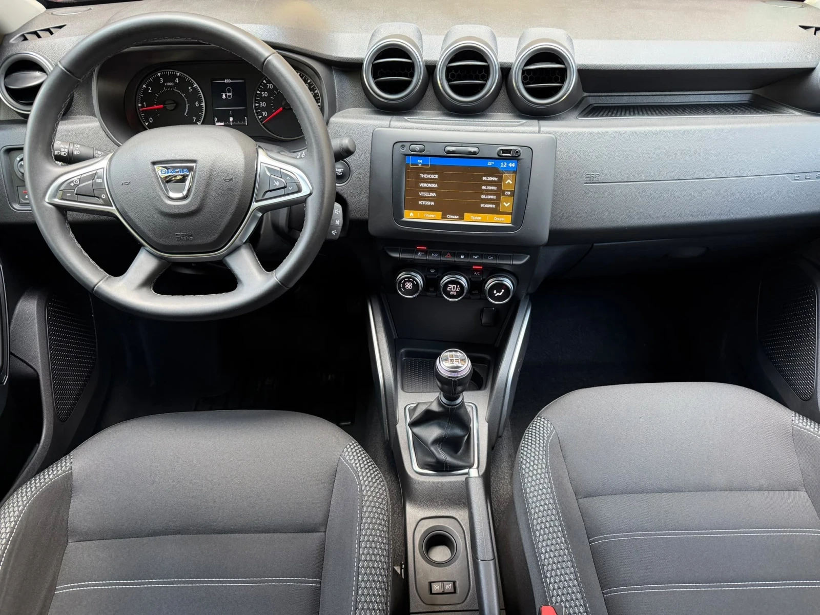 Dacia Duster 1.6i-LPG* PRESTIGE* ПЪЛНА СЕРВИЗНА ИСТОРИЯ!, снимка 10 - Автомобили и джипове - 55667430