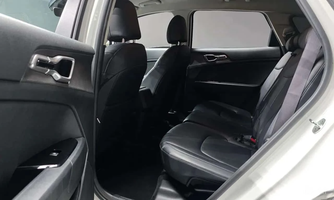 Kia Sportage * Gasoline 1.6 Turbo 2WD * ЦЕНА ДО БГ, снимка 15 - Автомобили и джипове - 55710827
