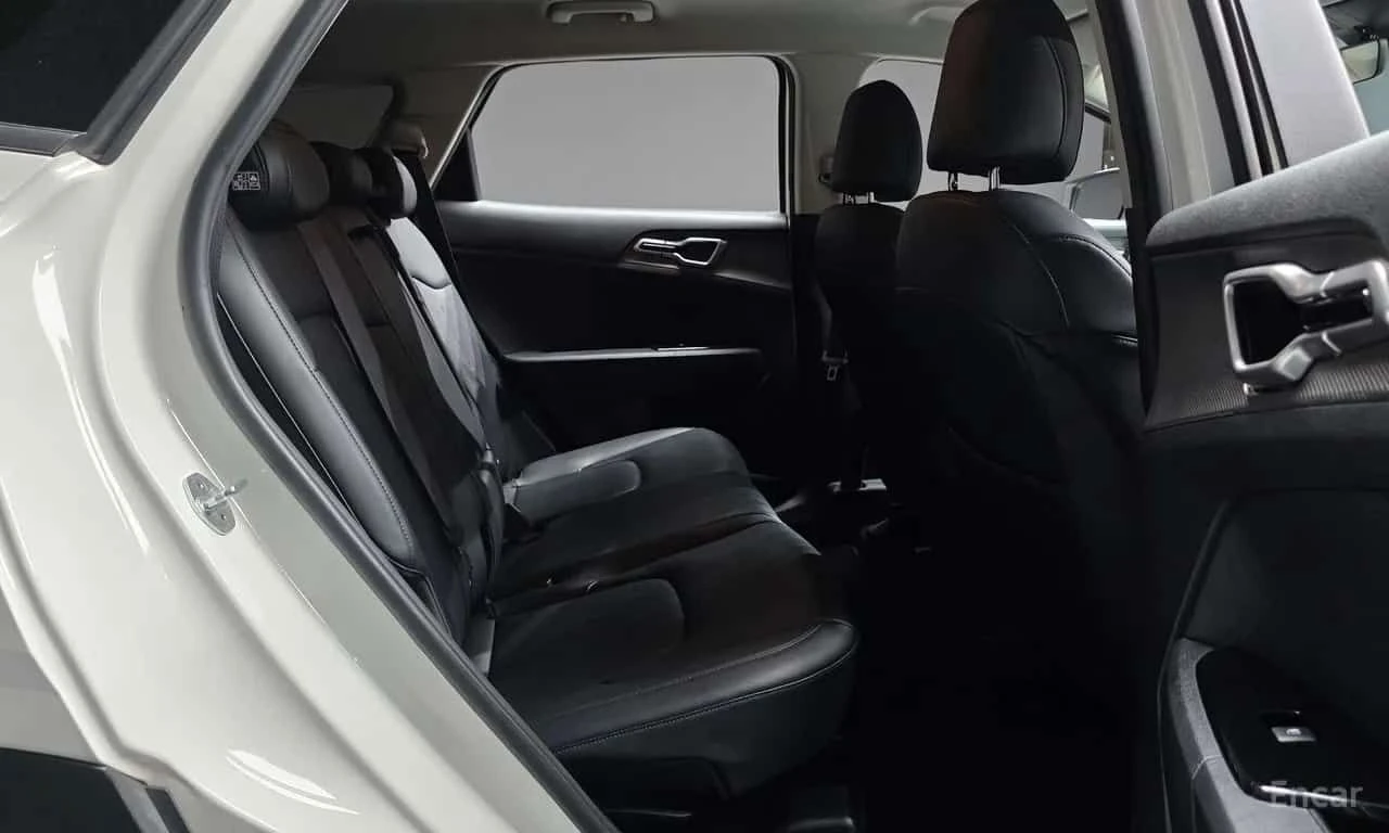 Kia Sportage * Gasoline 1.6 Turbo 2WD * ЦЕНА ДО БГ, снимка 14 - Автомобили и джипове - 55710827