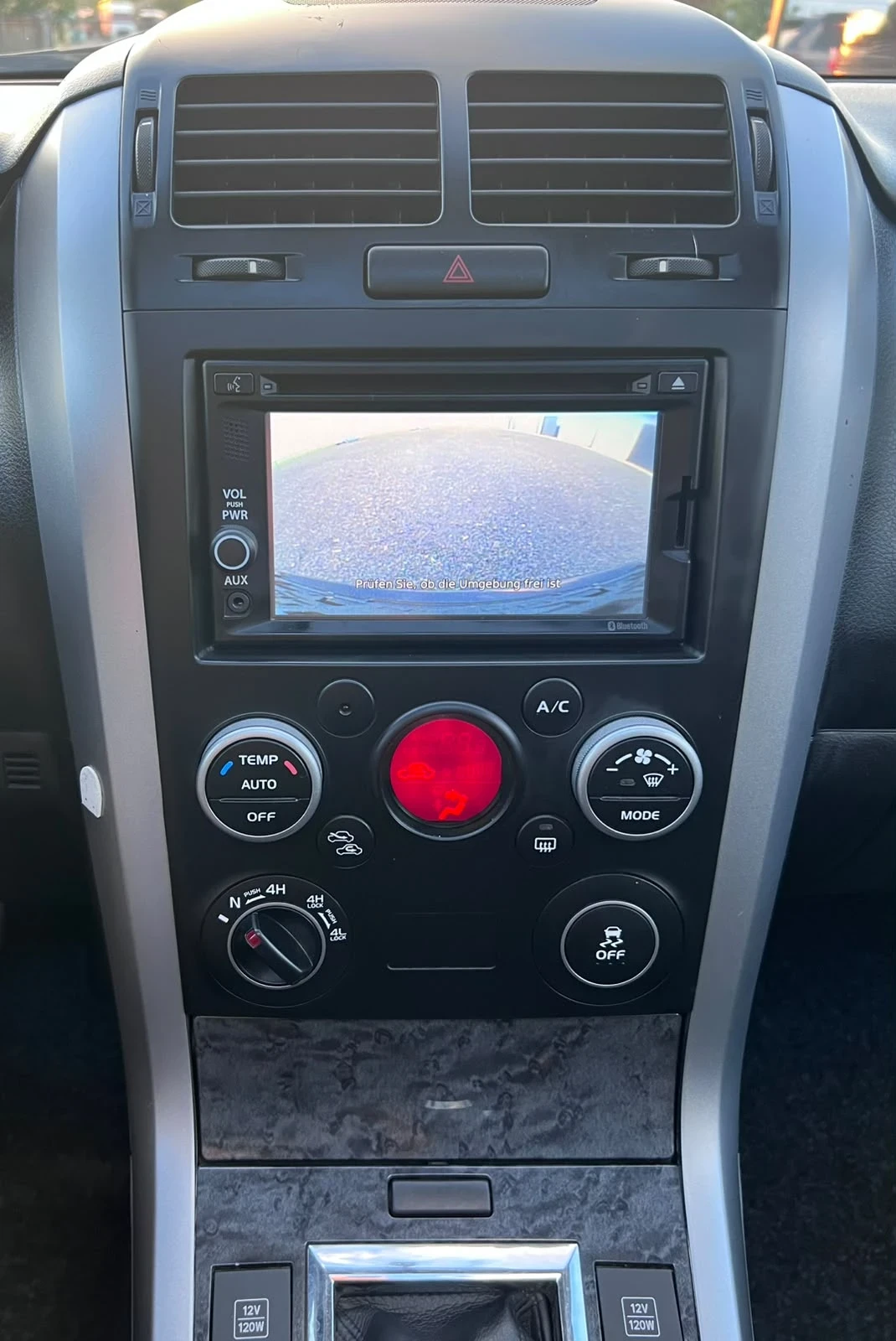 Suzuki Grand vitara 1.9DDIS//NAVI/4x4/камера , снимка 10 - Автомобили и джипове - 55739437