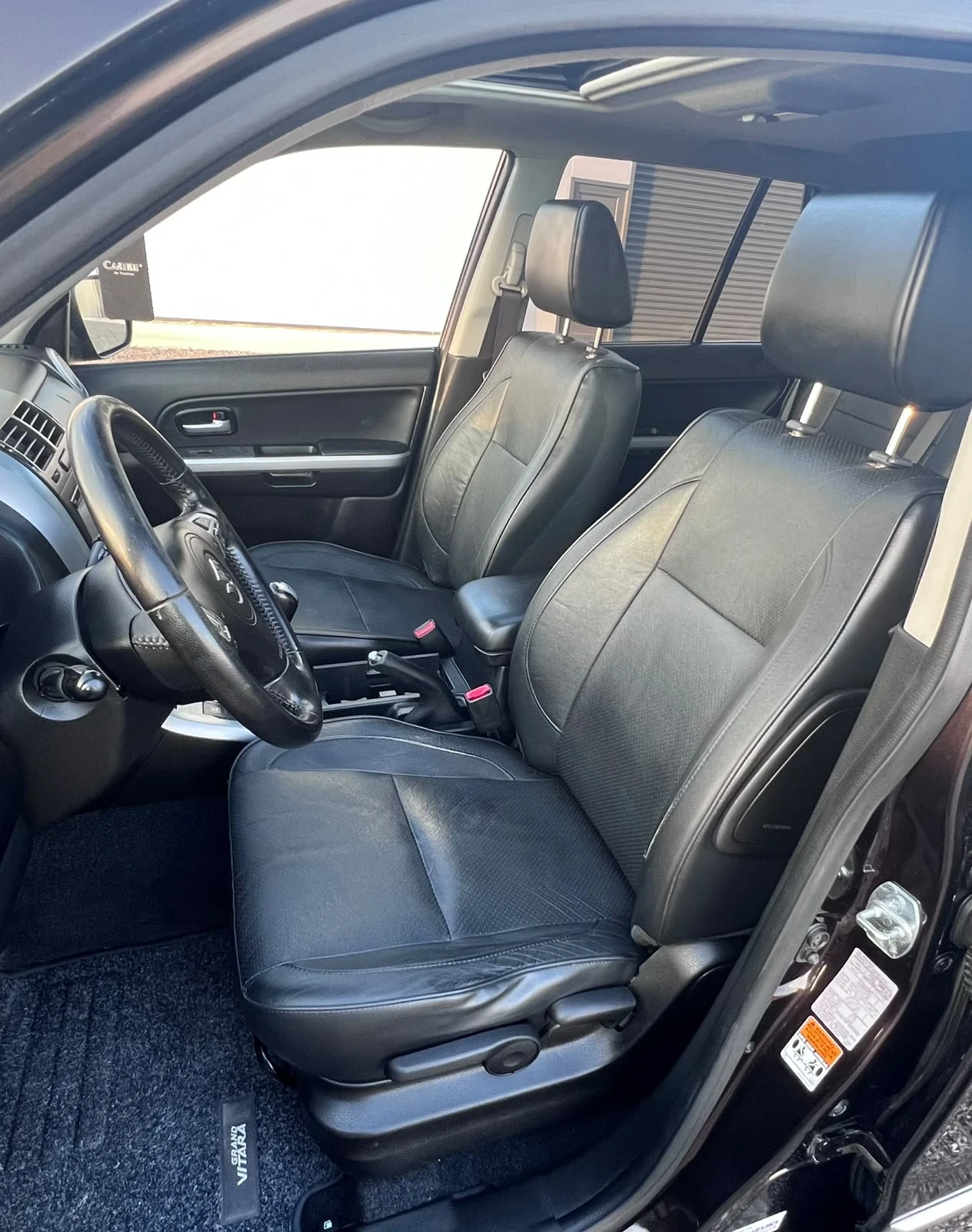 Suzuki Grand vitara 1.9DDIS//NAVI/4x4/камера , снимка 7 - Автомобили и джипове - 55739437