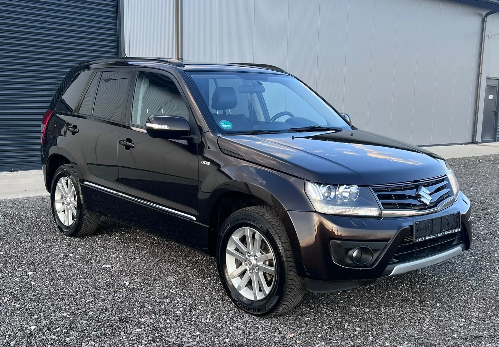 Suzuki Grand vitara 1.9DDIS//NAVI/4x4/камера , снимка 2 - Автомобили и джипове - 55739437