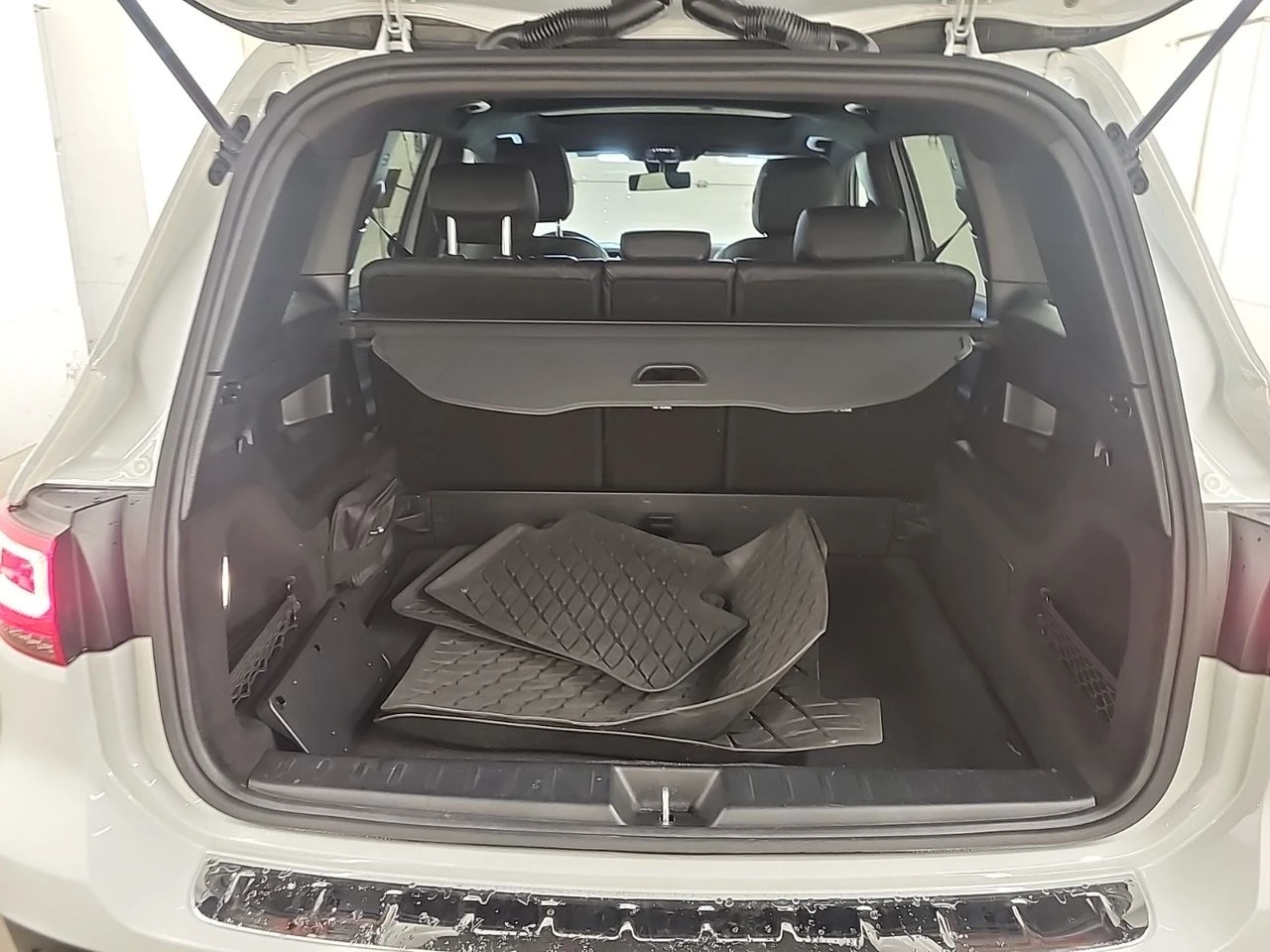 Mercedes-Benz GLB GLB 250, снимка 13 - Автомобили и джипове - 55800731