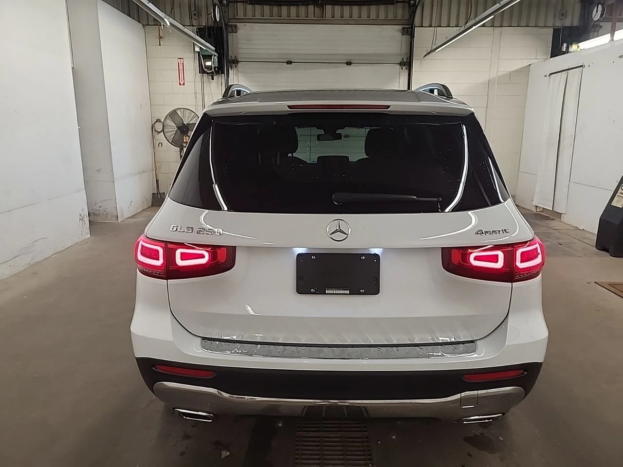 Mercedes-Benz GLB GLB 250, снимка 16 - Автомобили и джипове - 55800731