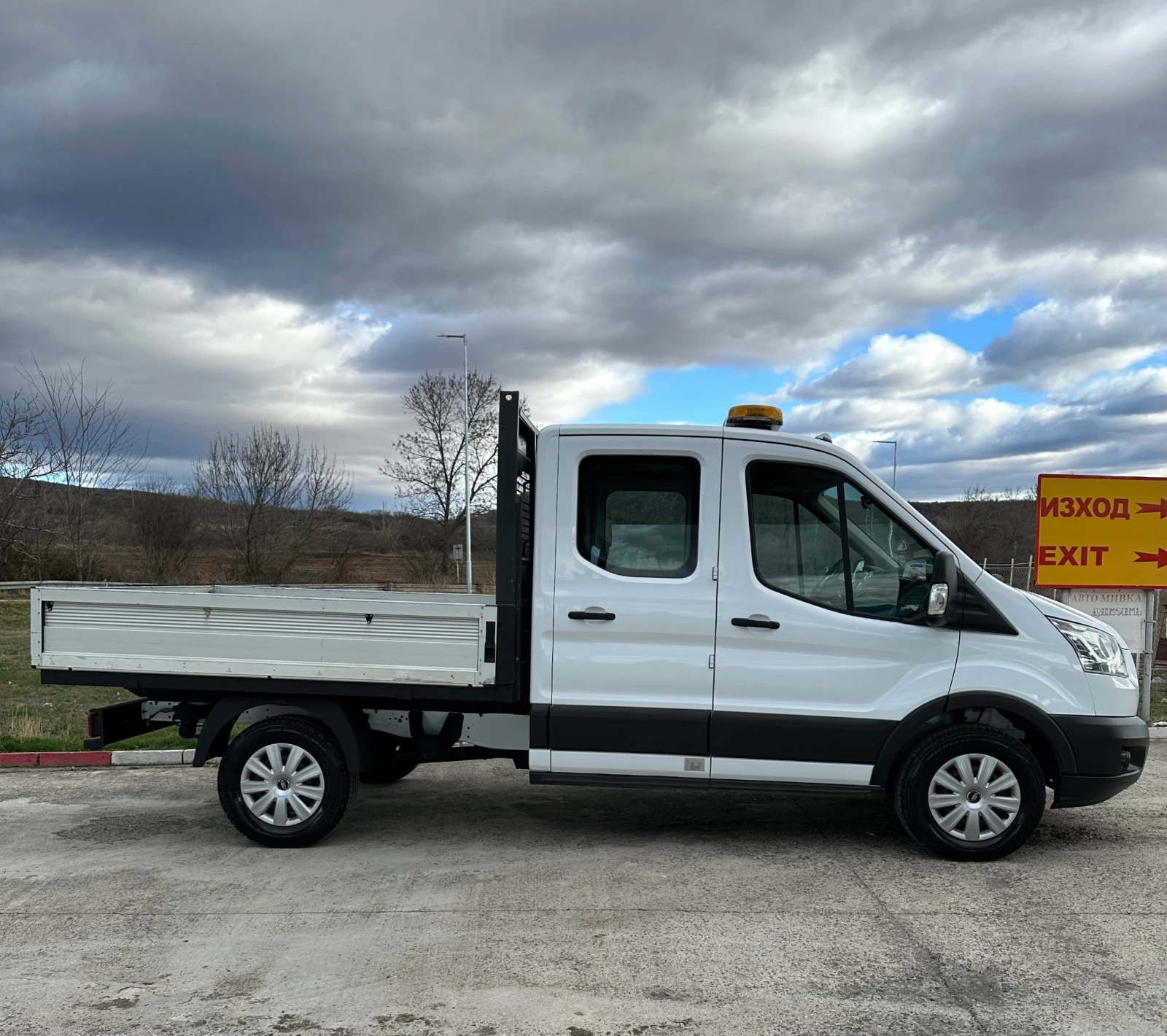 Ford Transit 2.2 TDCi 4x4 6+ 1 Места Серв.История Климатик Печк - изображение 4