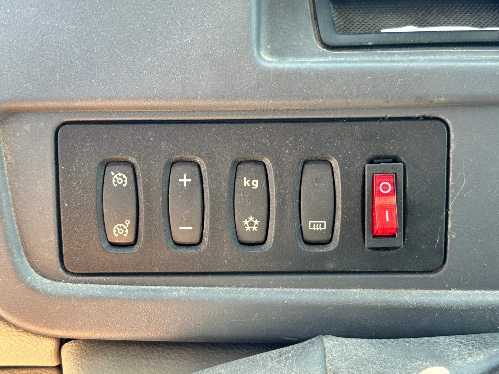 Renault Master СТЪЛБА/ПЕЧКА/120К.С., снимка 9 - Бусове и автобуси - 55633823