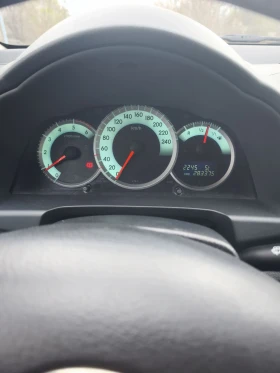 Toyota Corolla verso 2.2 136к.с - 2900 € / 5671.91 лв. - 30568603 7