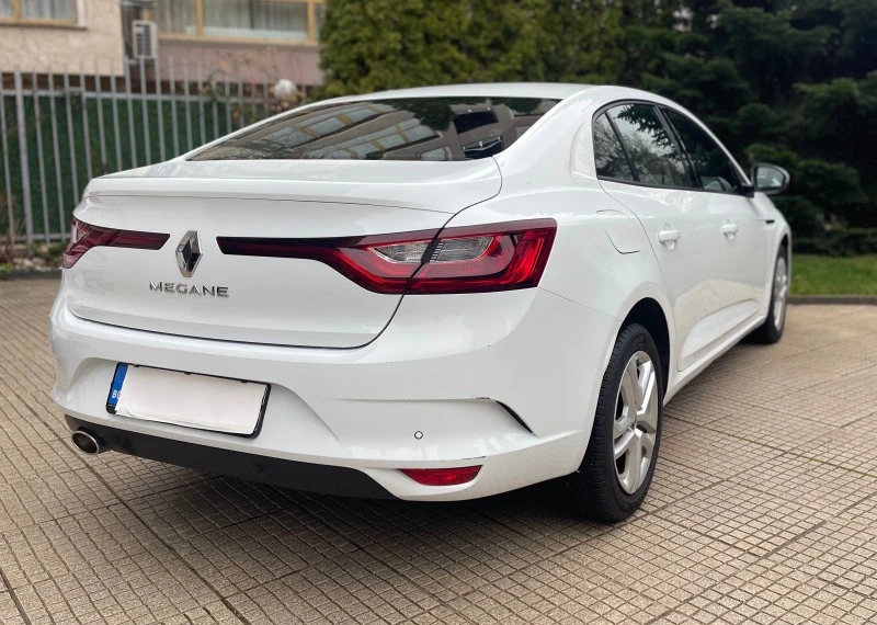 Renault Megane 1.3 TCE MT/Гаранционен, снимка 4 - Автомобили и джипове - 44574359