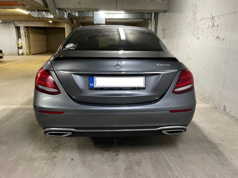 Mercedes-Benz E 220 4x4* Digital* LED, снимка 6 - Автомобили и джипове - 47342517