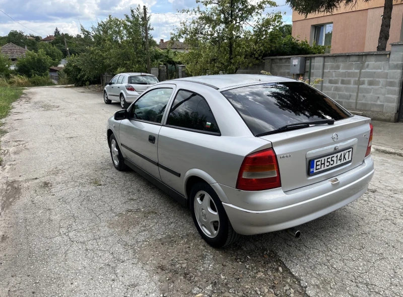 Opel Astra 1.8 16V, снимка 4 - Автомобили и джипове - 48454166