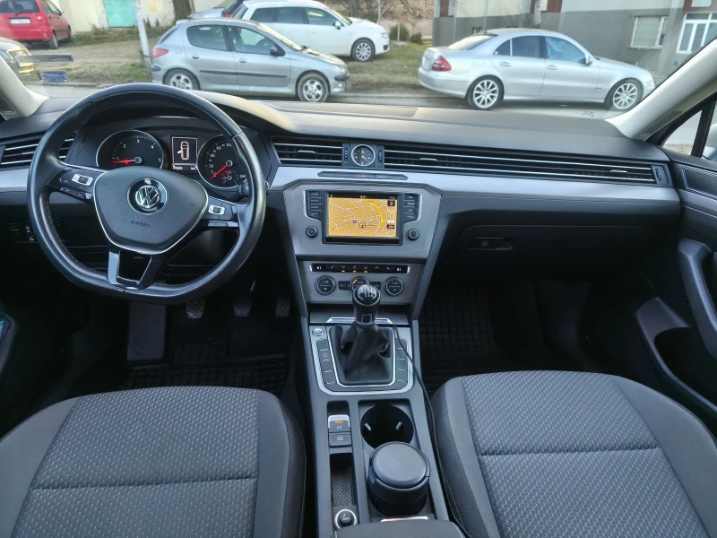 VW Passat 2.0 TDI 150к.с., снимка 8 - Автомобили и джипове - 48523190