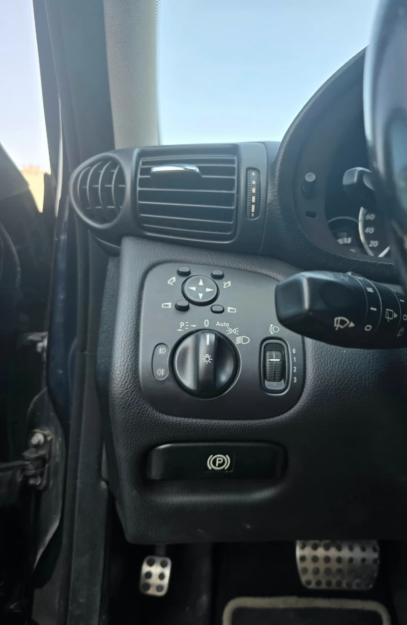 Mercedes-Benz C 220  Sport Edition, снимка 8 - Автомобили и джипове - 52511424