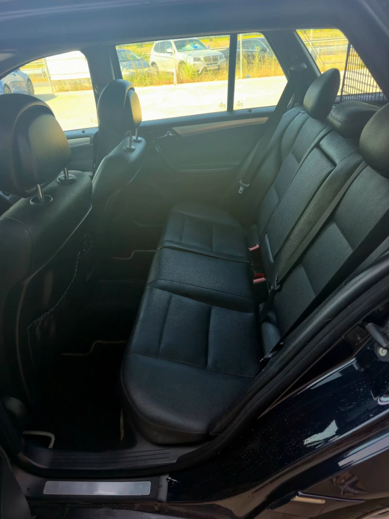 Mercedes-Benz C 220  Sport Edition, снимка 3 - Автомобили и джипове - 52511424