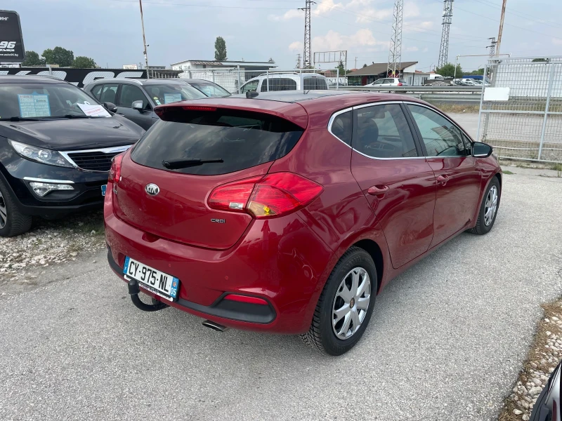 Kia Ceed 1.6 CRDi Full Top, снимка 2 - Автомобили и джипове - 51191282