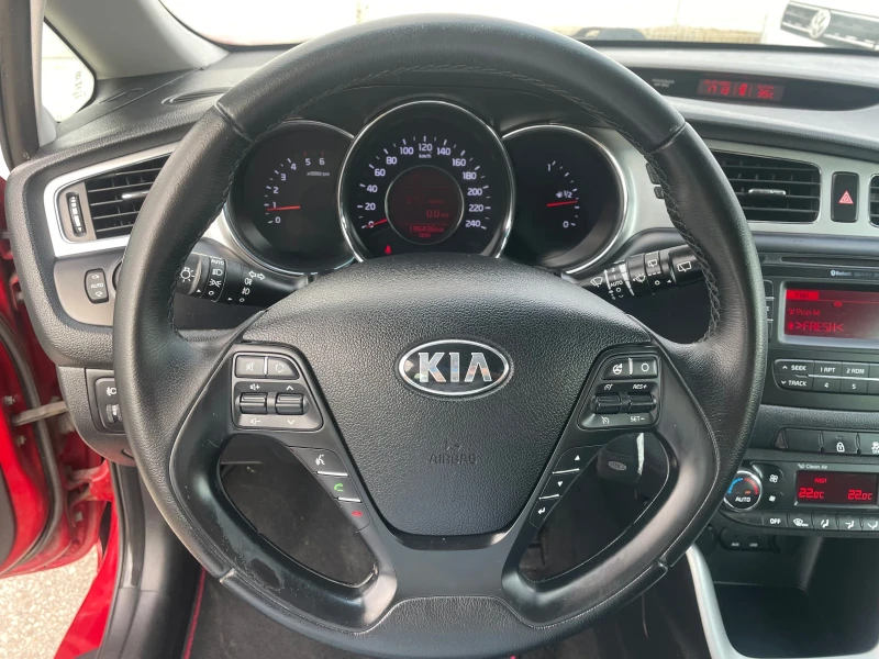 Kia Ceed 1.6 CRDi Full Top, снимка 6 - Автомобили и джипове - 51191282
