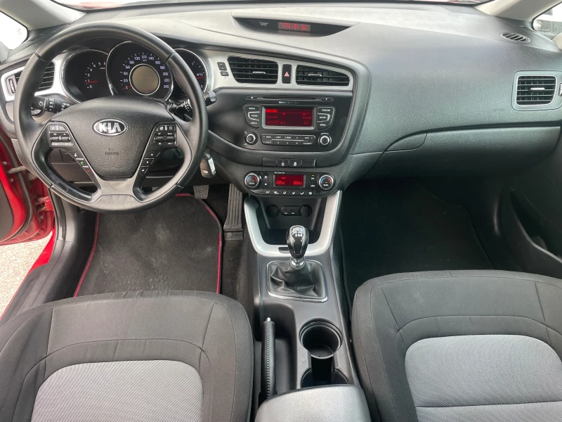 Kia Ceed 1.6 CRDi Full Top, снимка 7 - Автомобили и джипове - 51191282