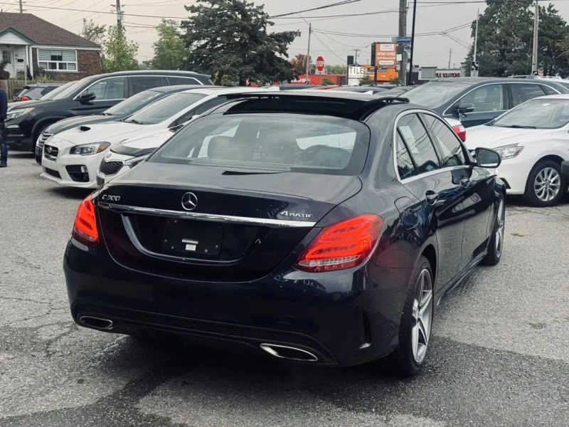 Mercedes-Benz C 300 AMG Пакет* Амбиент* Пано, снимка 4 - Автомобили и джипове - 52317631