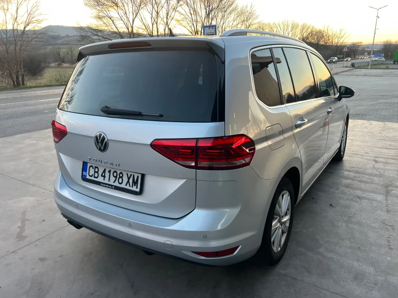 VW Touran 2.0TDI, снимка 5 - Автомобили и джипове - 52696786