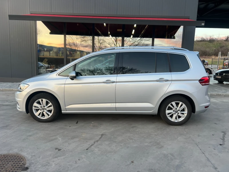 VW Touran 2.0TDI, снимка 2 - Автомобили и джипове - 52696786