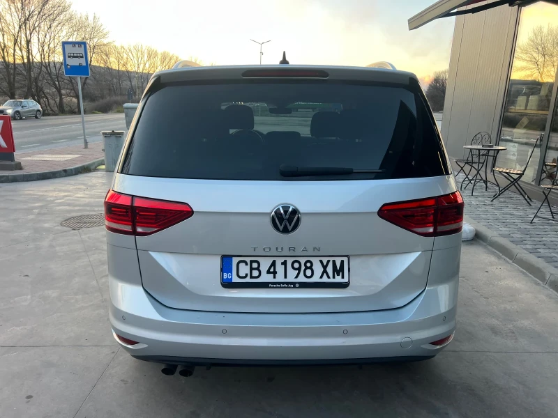 VW Touran 2.0TDI, снимка 4 - Автомобили и джипове - 52696786