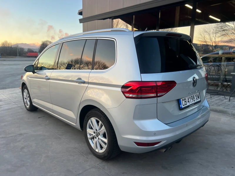 VW Touran 2.0TDI, снимка 3 - Автомобили и джипове - 52696786