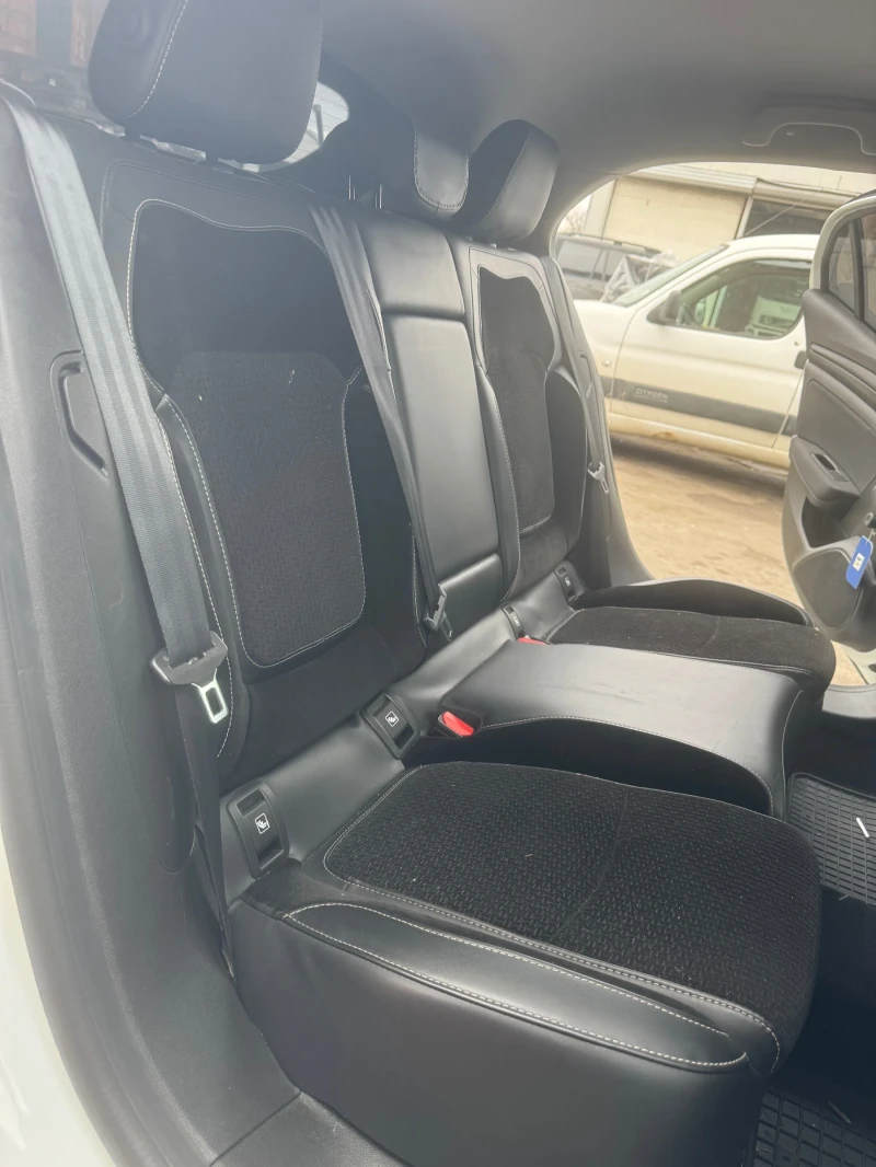 Renault Megane, снимка 9 - Автомобили и джипове - 52788800