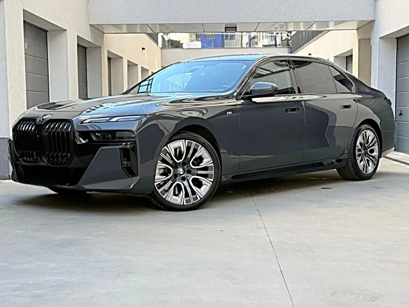 BMW 740 BMW 740 B&W* TV* LASER* SKY* CHAUFFEUR* FULL MAXX, снимка 8 - Автомобили и джипове - 52955071