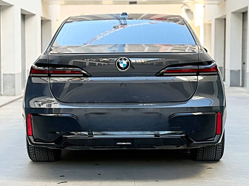 BMW 740 BMW 740 B&W* TV* LASER* SKY* CHAUFFEUR* FULL MAXX, снимка 5 - Автомобили и джипове - 52955071