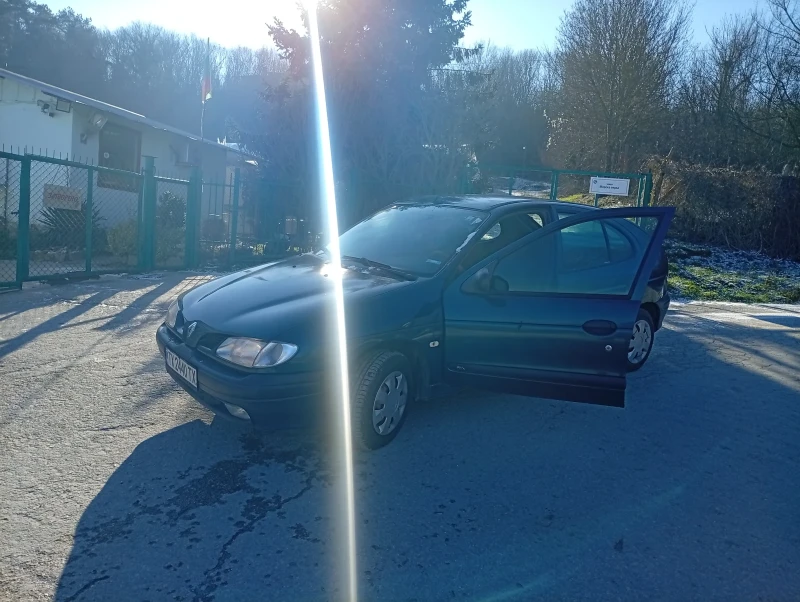 Renault Megane, снимка 2 - Автомобили и джипове - 53153006