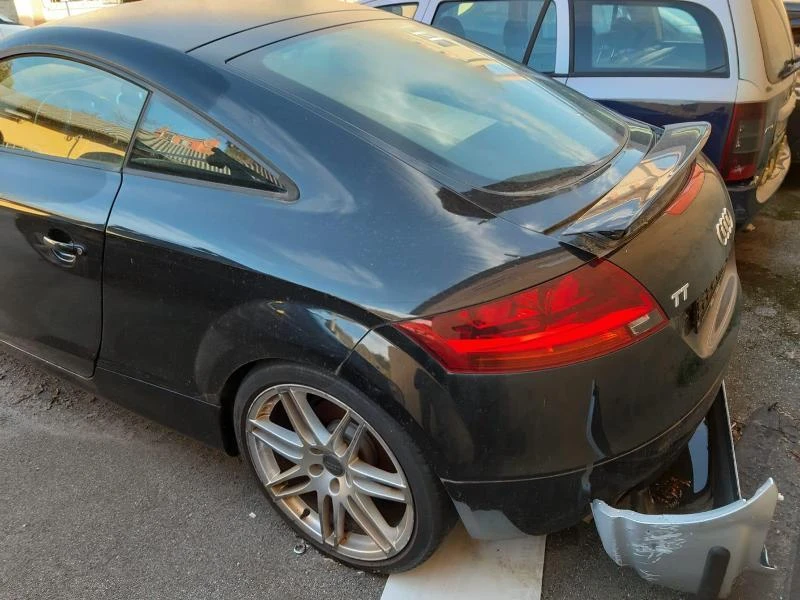 Audi Tt 2.0TFSI SLINE, снимка 2 - Автомобили и джипове - 45090135