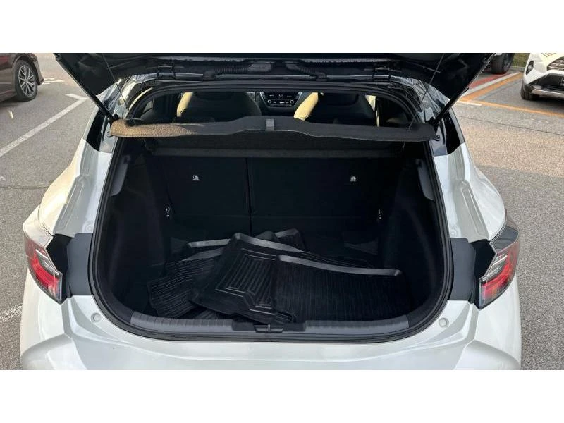 Toyota Corolla HB 1.8 HSD GR-SPORT - изображение 10