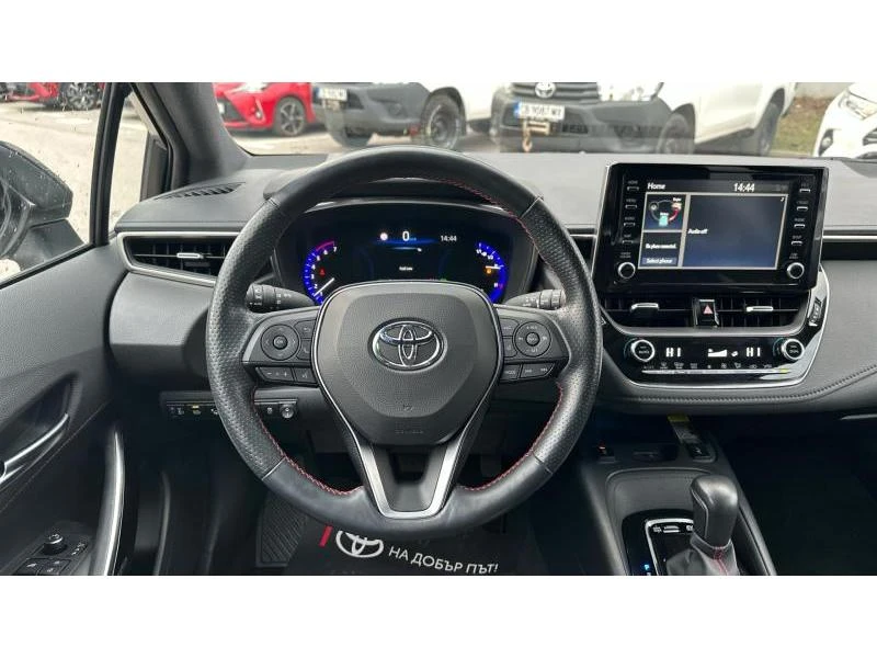 Toyota Corolla HB 1.8 HSD GR-SPORT - изображение 9