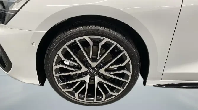 Audi A3 35 TDI = S-line = Black Optics Plus Гаранция, снимка 4 - Автомобили и джипове - 53916404