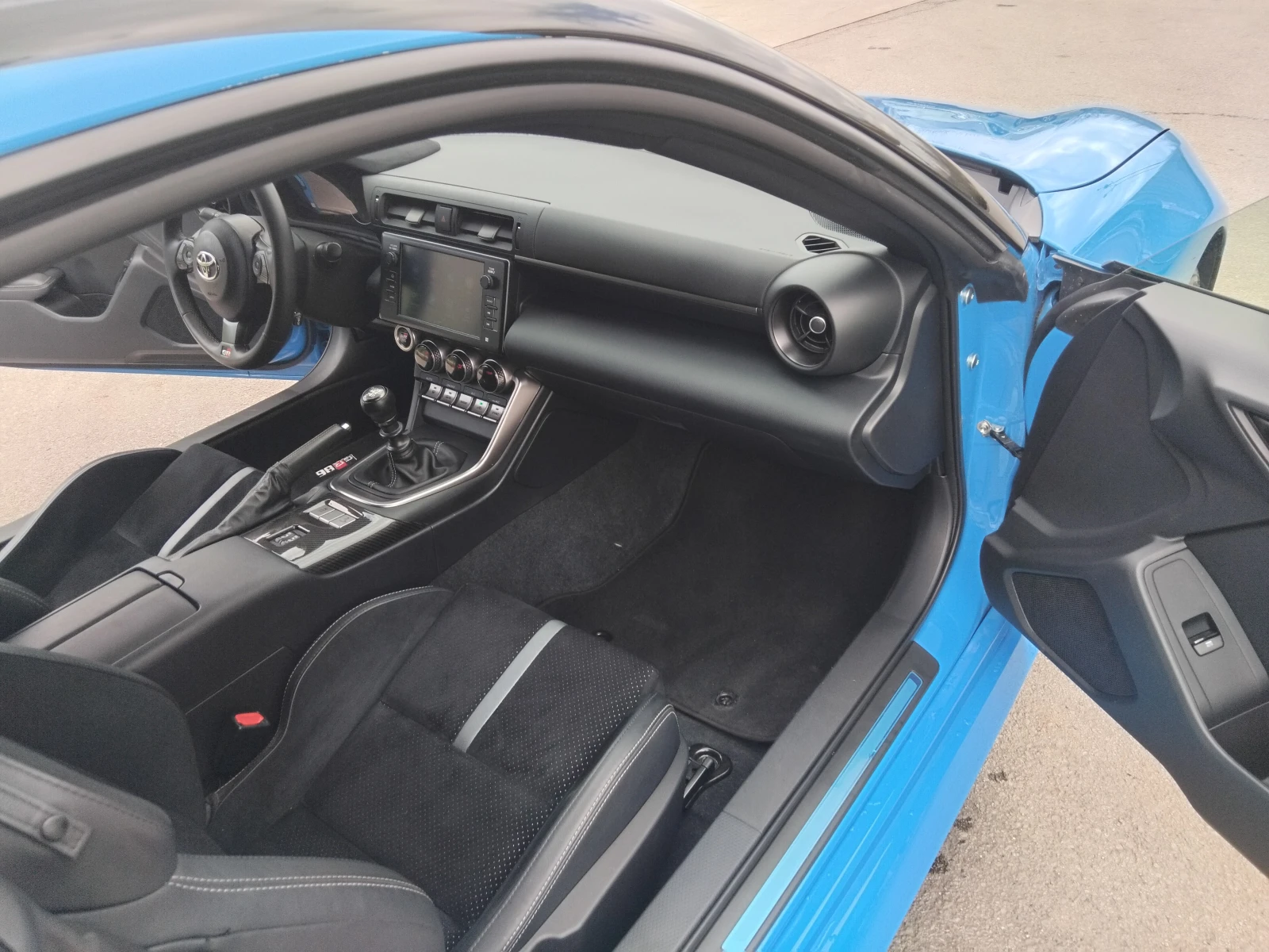 Toyota GR86 LIMITED - изображение 9