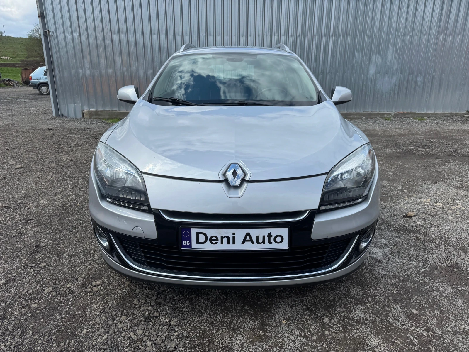 Renault Megane 15 dci 110ks - изображение 2