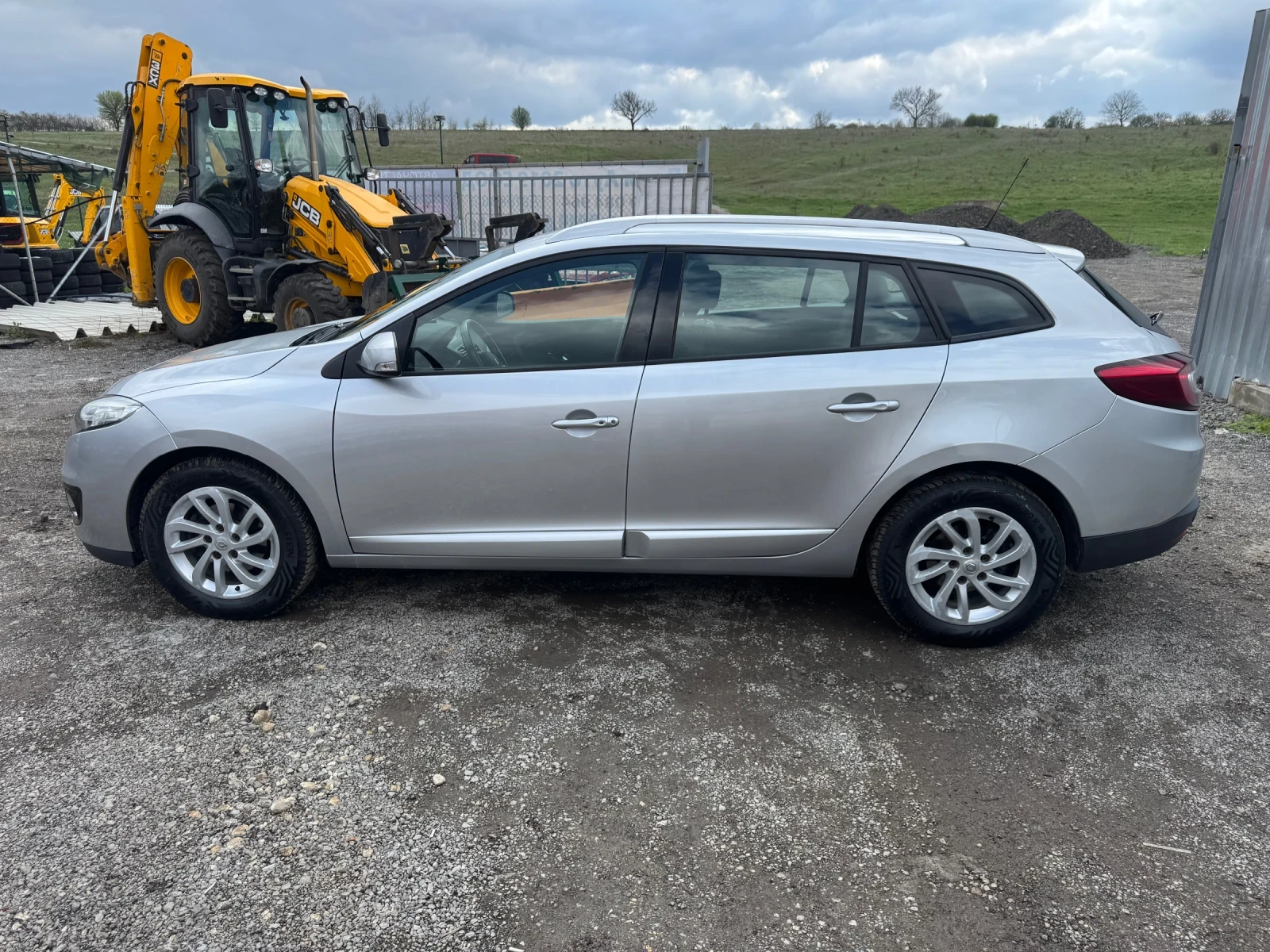 Renault Megane 15 dci 110ks - изображение 8
