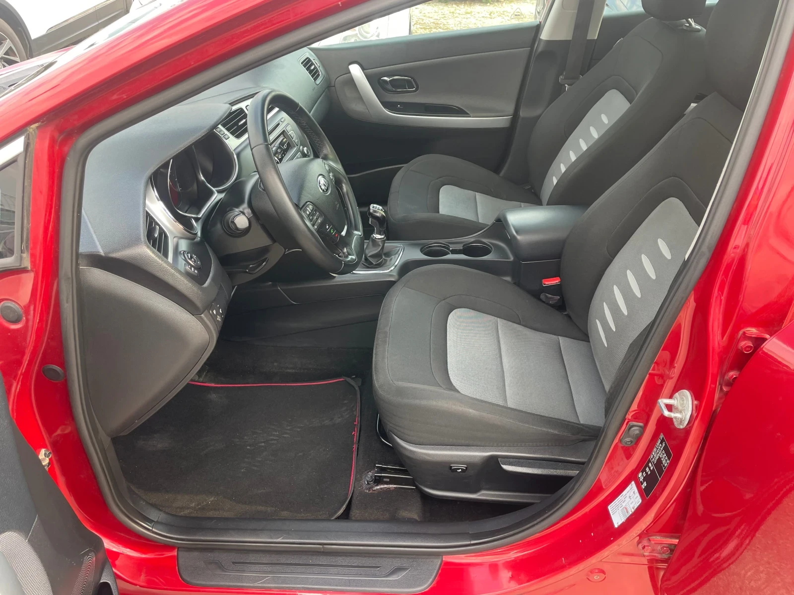 Kia Ceed 1.6 CRDi Full Top - изображение 8
