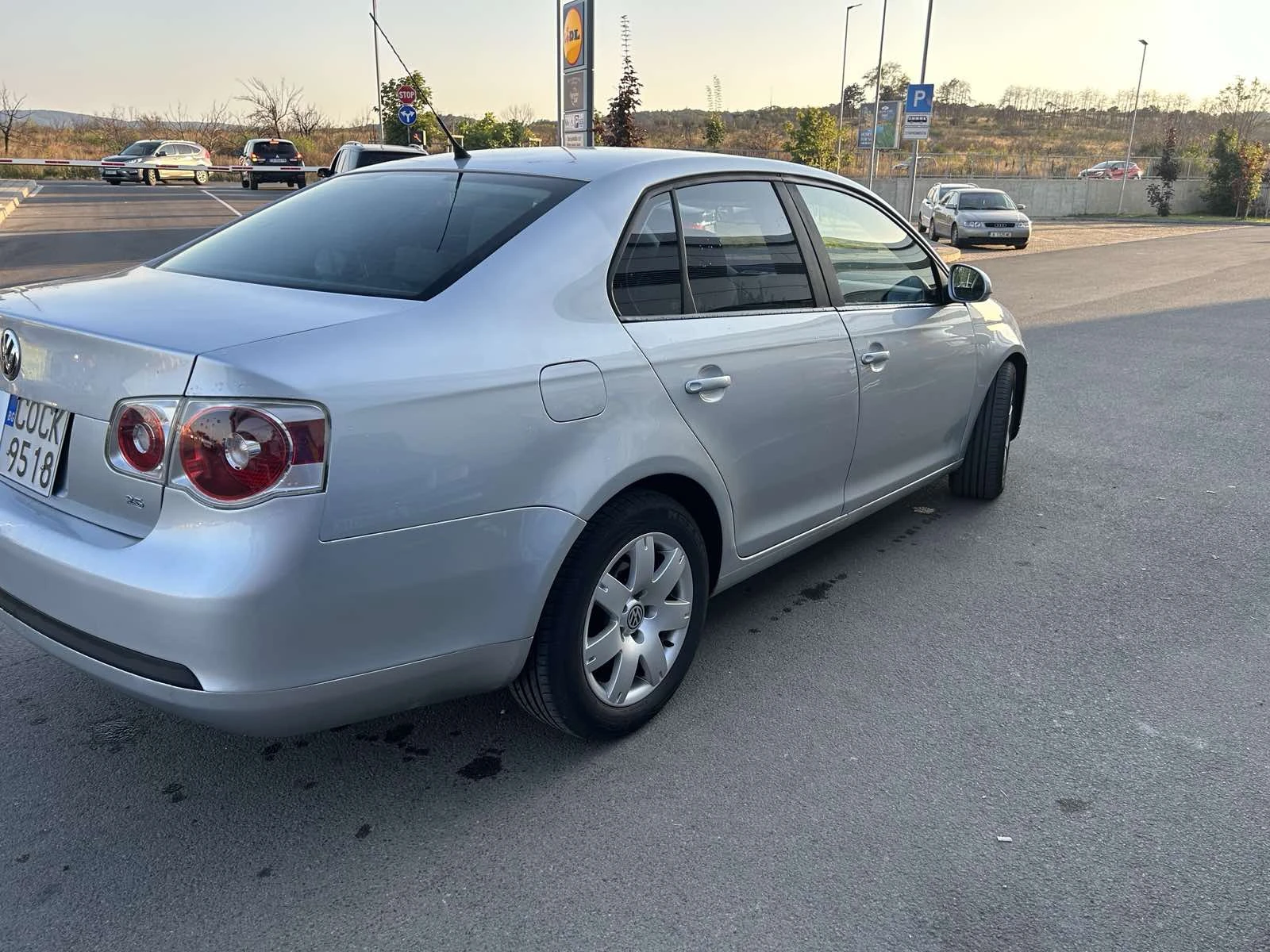VW Jetta  - изображение 2