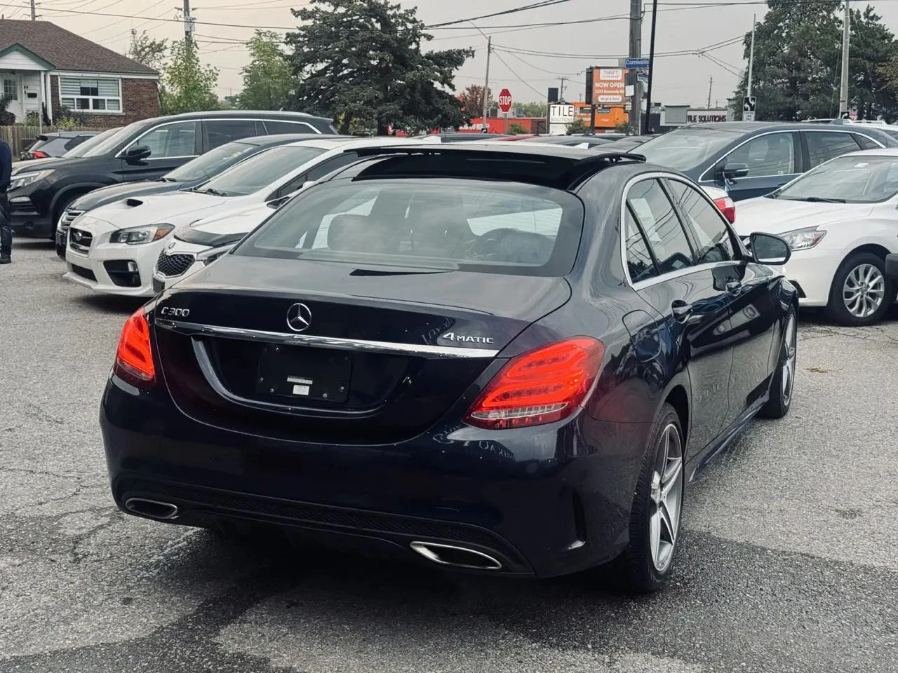 Mercedes-Benz C 300 AMG Пакет* Амбиент* Пано - изображение 4
