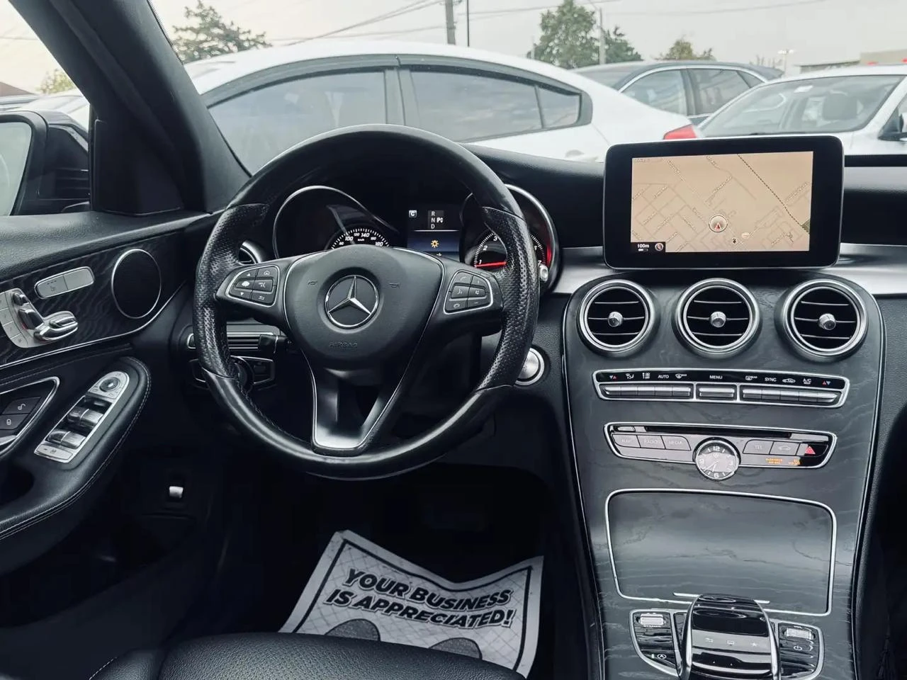 Mercedes-Benz C 300 AMG Пакет* Амбиент* Пано - изображение 8