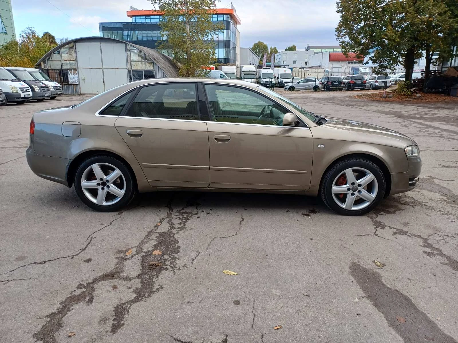 Audi A4 3.0 TDI Quattro - изображение 8